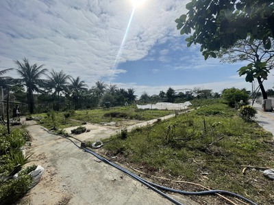 Hàng chính chủ 1 lô FPT City. Diện tích 180m2 giá tốt 4.x tỷ, đã có sổ 2