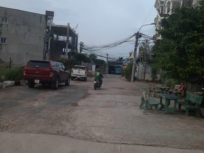 Nhà chủ kts tự xây ở, 4 tầng, sân thượng, hẻm 8m, ht13, q.12.4 tỷ 1