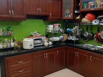 Nhà chủ kts tự xây ở, 4 tầng, sân thượng, hẻm 8m, ht13, q.12.4 tỷ 2