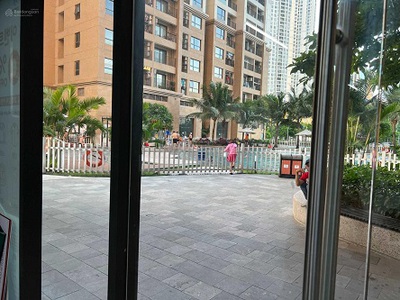 Do có việc gấp nên cần bán shop chân đế c1 d capitale trần duy hưng 2