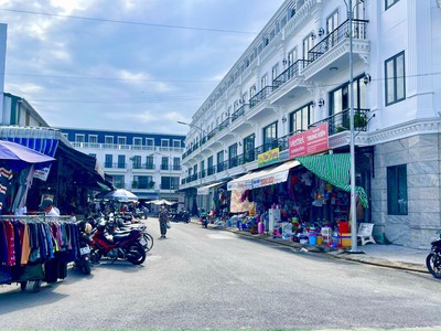 Cần bán gấp nhà chợ Thới Lai 3