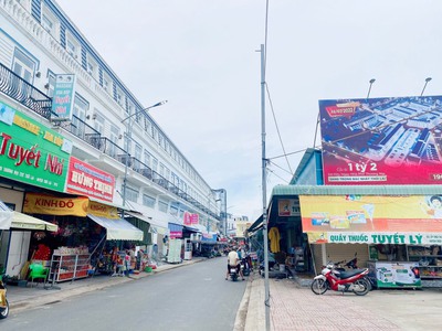 Bán nhà chợ ngay thị trấn thới lai 0