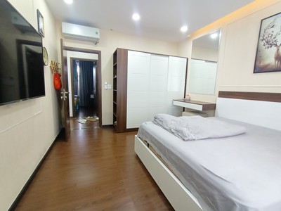 Cần bán nhà phố liền kề lovera park, 1 trệt 2 lầu, nhà mới, đầy đủ nội thất, giá chỉ 6 tỷ 800 triệu. 4