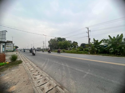 Chính chủ bán lô đất ngay trường đại học Tân tạo Mt dt824 2