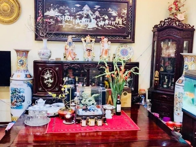 Chủ nhà đi nước ngoài định cư nên cần bán gấp nhà phố văn cao  - ngõ đẹp thẳng tắp - sổ phân lô - 0