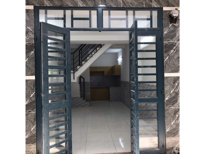 Chủ nhà cần bán gấp nhà 1 trệt 2 lầu 4pn ngay KCN TÂN ĐÔ 790 triệu tặng nội thất 5