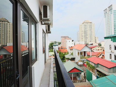 Cho thuê căn hộ studio Xuân Diệu gần Hồ Tây, đầy đủ tiện nghi, chỉ xách ba lô tới ở, tận hưởng 5