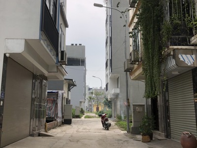 Bán đât tđc ngọc thuỵ, ô tô tránh, 40m2, mặt tiền 4m, giá chỉ 5,2 tỷ. 2