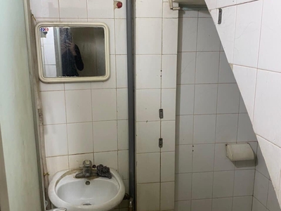 Cho thuê nhà mặt đê trần khát chân, 17mx4 , ô tô ,ở kết hợp kinh doanh  giá 8tr tháng. 3