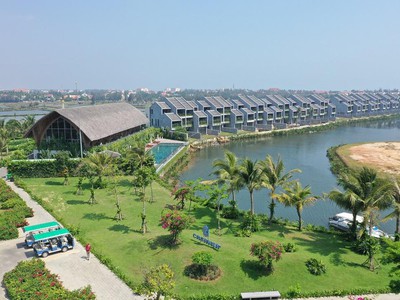 Cho thuê căn biệt thự casamia 250m2,biệt thự mới hoàn thiện nội thất, 6 phòng ngủ,40triệu 1