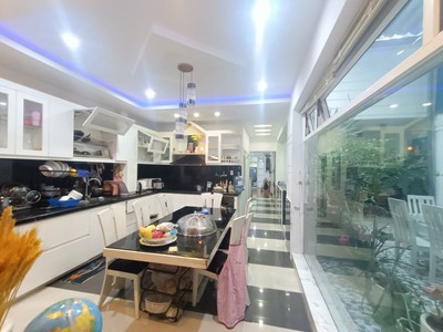 Biệt thự trung tâm hải châu, có 1 không 2,  dt 184m, ngang 7.8m, chỉ 11 tỷ hơn tlcc 2