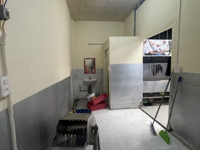 Cho thuê nhà mặt tiền đường Phan đăng lưu hải châu đà nẵng dt 180 m giá 25 tr 2