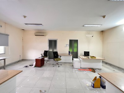 Cho thuê góc 2 mặt tiền phạm văn thuận 1t1l ngang 8 0