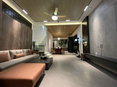 Bán nhà 3 tầng mới đẹp, thiết kế hiện đại giá tốt đường phú xuân 0