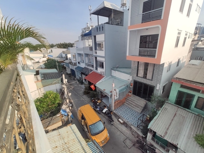 Cần bán Nhà trong hẻm  Q61  Bán nhà Phạm Thế Hiển Q8, xe hơi đỗ cửa, sát mặt tiền của 70m2. Giá nhỉn 2