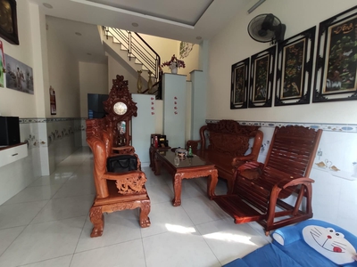 Cần bán Nhà trong hẻm  Q61  Bán nhà Phạm Thế Hiển Q8, xe hơi đỗ cửa, sát mặt tiền của 70m2. Giá nhỉn 5