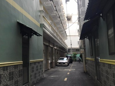 Bán nhà Q8 xe hơi đỗ cửa, 50m2, 5 tầng ngay ngã 4 An Dương Vương - Võ Văn Kiệt.Giá 6 tỷ 0