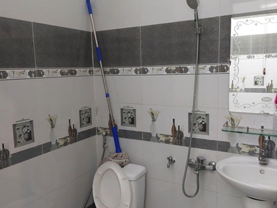 Bán nhà Q8 xe hơi đỗ cửa, 50m2, 5 tầng ngay ngã 4 An Dương Vương - Võ Văn Kiệt.Giá 6 tỷ 2