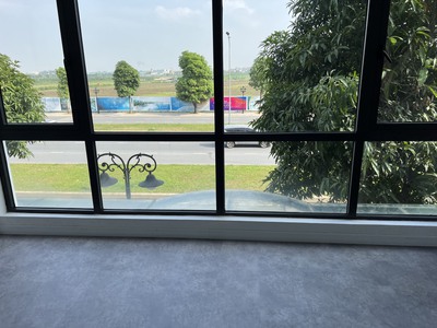 Cho thuê LK, Shophouse SB23 mặt đường 40m - Có thang máy - Giá rẻ nhất Vinhomes Ocean Park 3