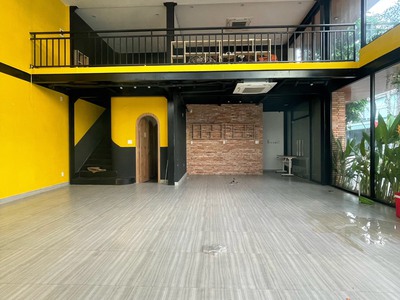 Cho thuê  mặt bằng đẹp căn góc 150m2, đường đồng khởi, giá 20 triệu 1