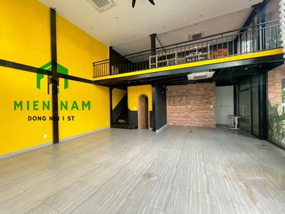 Cho thuê  mặt bằng đẹp căn góc 150m2, đường đồng khởi, giá 20 triệu 0