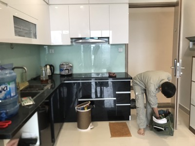 Cho thuê căn hộ Vinhomes OCean park Gia LÂm. DT: 55m2, 2PN 1PK.1wc. có tủ bếp. ĐH, NL, Rèm. Giá: 5. 0