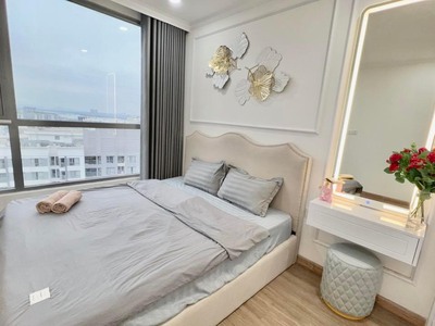 Cần cho thuê căn 3 phòng ngủ toà t10 view nhạc nước 2