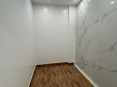 Cho thuê  nhà mới  tại tuyến 2 Lê Hồng Phong 6