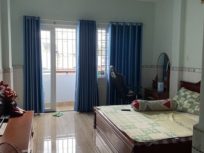 Nợ ngân hàng bán gấp nhà 2 mặt hẻm hxh 4m lý thường kiệt, p9, tân bình. 2