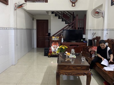 Nợ ngân hàng bán gấp nhà 2 mặt hẻm hxh 4m lý thường kiệt, p9, tân bình. 0