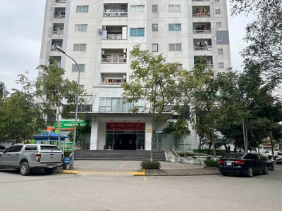 Bán căn cc an lạc , dt 126m2, 3 phòng ngủ. giá 2.5 tỷ có thương lượng. 0
