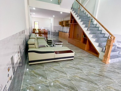 Bán nhà 1 trệt 1 lầu sổ sẵn, 3PN tại Tân Uyên, Bình Dương 0
