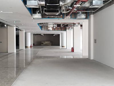 Cho thuê dttm, shop chân để tòa nhà để xe parking zone 3 vinhomes smart city 4