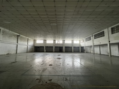 Cho thuê 4000m2 gần cách sân gôn Tân Sơn Nhất 5 phút đi xe 0