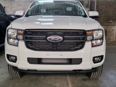 Cần bán xe ford ranger 2023  thanh xuân hà nội 2