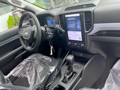 Cần bán xe ford ranger 2023  thanh xuân hà nội 3