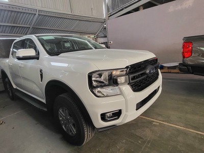 Cần bán xe ford ranger 2023  thanh xuân hà nội 4