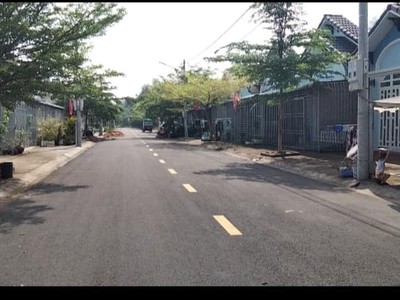 Chính chủ cần bán nhà ở kdc huỳnh gia phát - tt lai uyên - bàu bàng - bình dương. liên hệ: 2