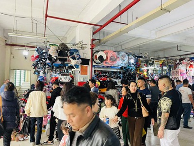 Shophouse kinh doanh mặt phố Nguyễn Huệ tại chợ Du lịch Lào Cai. Lãi vốn và dòng tiền bền vững. Chỉ 4
