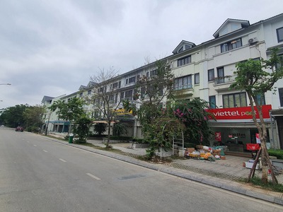 Nhà vườn khu a,c,d hoàn thiện siêu đẹp cần cho thuê giá 20tr/tháng. lh: 0975159666 2