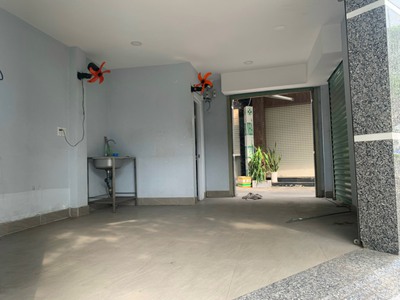 Quận 7 - mặt tiền hiếm bán - 4 tầng - ngang 8 mét - kinh doanh đỉnh - chỉ 6.2 tỷ 2