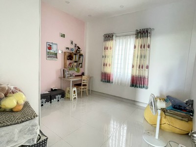 Nhà bán khu vực vip nhất thị trấn nhà bè - đường trước nhà 12m - xe hơi ngủ trong nhà - giá rẻ nhất 3
