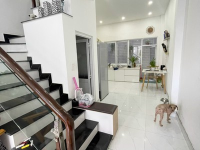 Nhà bán khu vực vip nhất thị trấn nhà bè - đường trước nhà 12m - xe hơi ngủ trong nhà - giá rẻ nhất 1