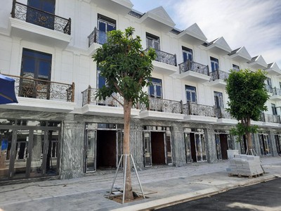 Chính chủ cần bán nhà khu dân cư cao cấp tp dĩ an - bình dương. 1
