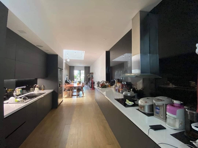 Cho thuê tòa văn phòng 5,5 tầng mặt tiền nguyễn thị minh khai 152m2 giá tốt 80 triệu/ tháng thương 0