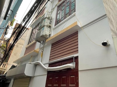 Hoa hậu vương thừa vũ, nhà đẹp full nội thất dt39m2 x 4 tầng, mt4.2m, giá 3.7 tỷ. 2