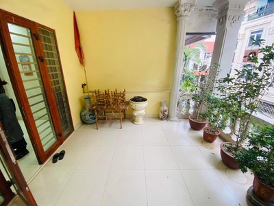 Bán nhà nguyễn bỉnh khiêm 80m xây 2.5 tầng ô.tô vào nhà giá 3.95 tỉ ngay lạch tray 3