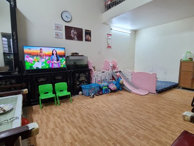 Bán nhà 2,5 tầng mặt chợ Cột đèn 0