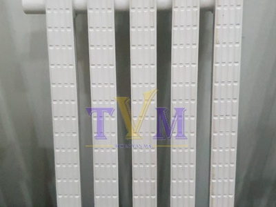 Thanh nhựa thoát nước hồ bơi, tấm sàn nắp kín dập gân màu vàng, thanh Y shape frp 1