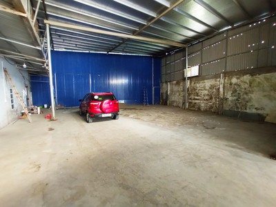 Cho thuê kho xưởng 300m2 mặt đường tại Kiến An 0